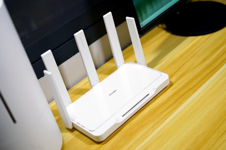 畅快游戏，全速体验——锐捷雪豹路由器，入门玩家的性能护航者